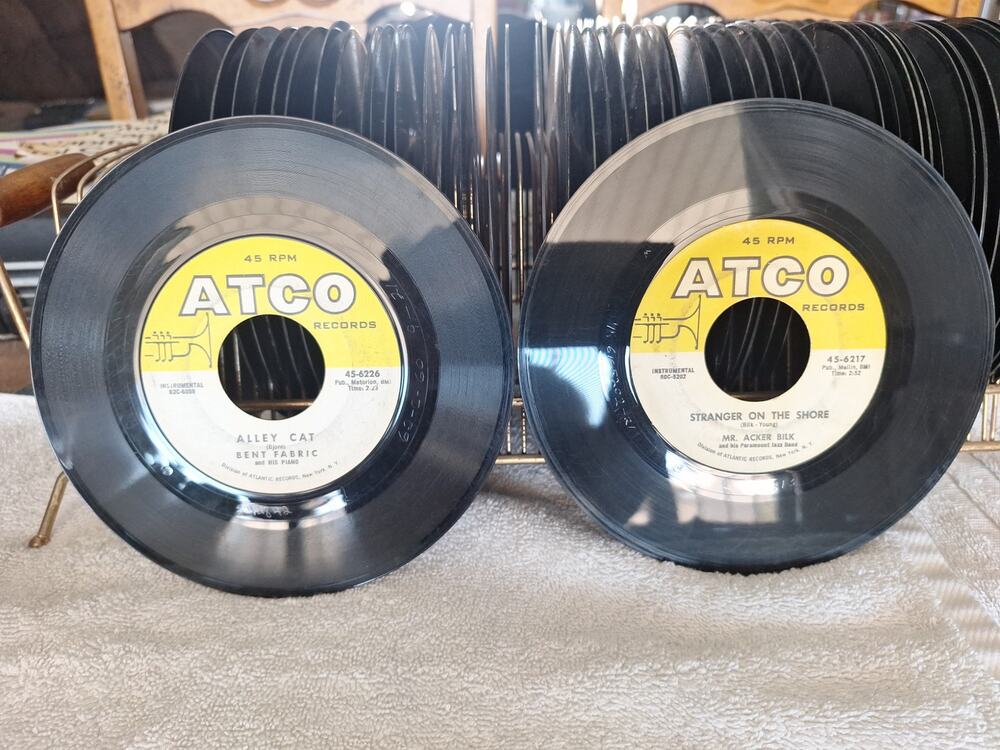 Bent Fabric Alley Cat & Acker Bilk Stranger On The Shore 45 RPM Atco Lot 2